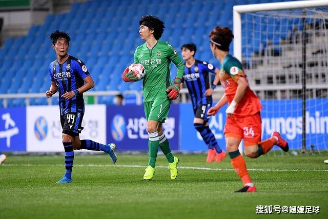 记者：马刺没能足够针对哈特的投射 反而被他的活力搅得天翻地覆